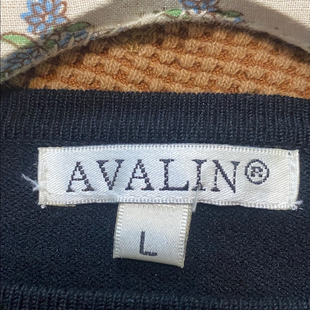 AVALIN SWEATER - Picture 5 of 6